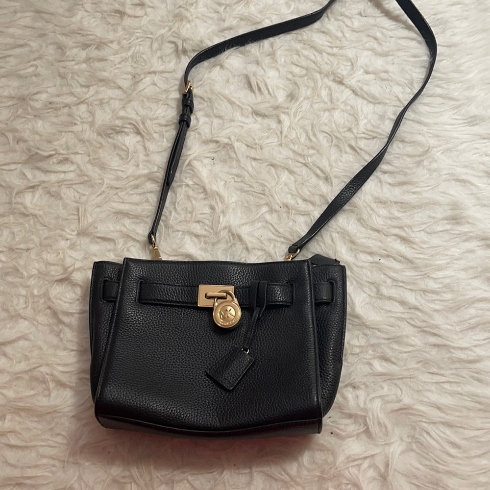 MICHAEL KORS BLACK CROSSBODY BAG